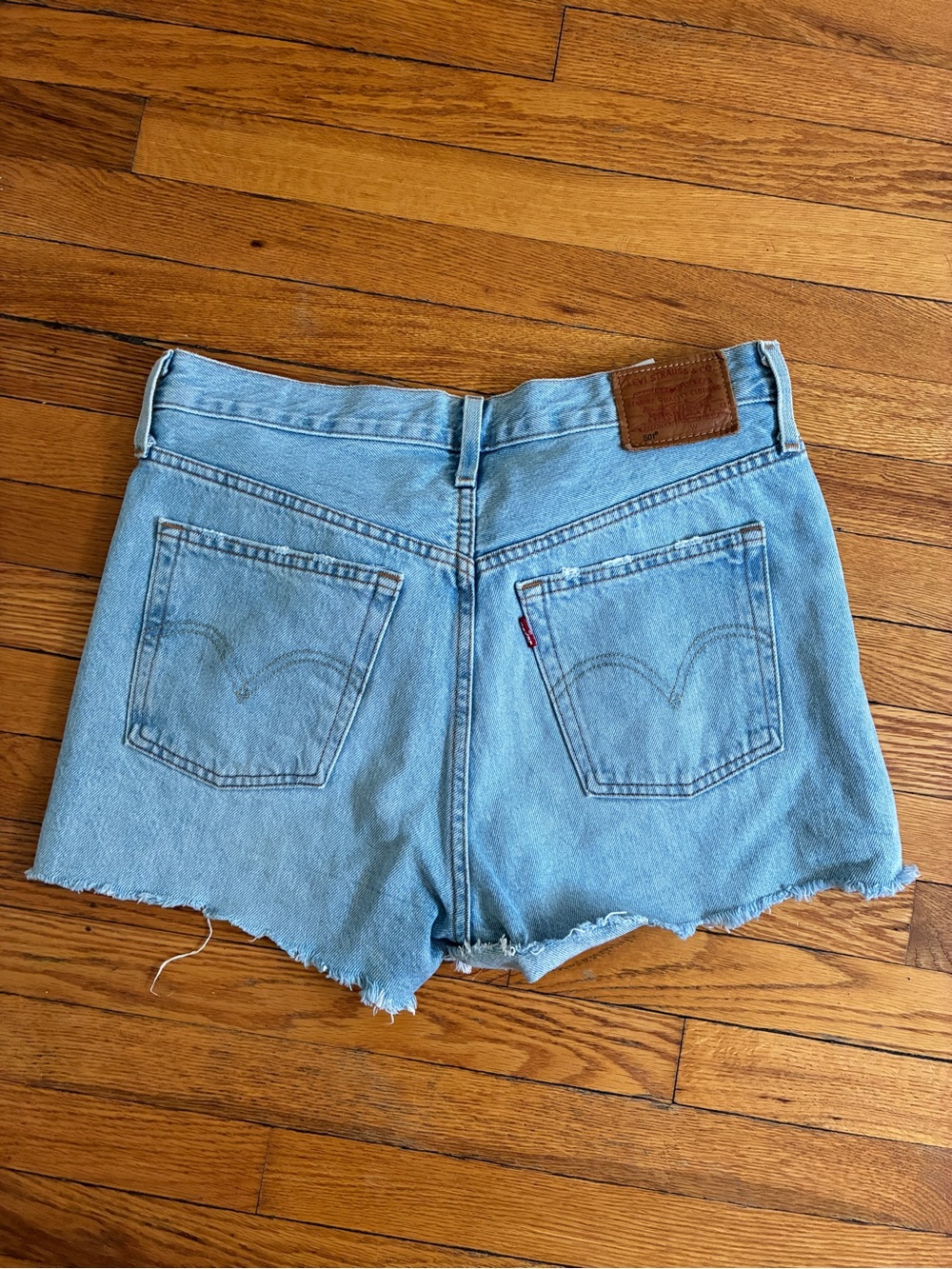 Levi's 501 Light Wash High-Rise Button-Fly Denim Cutoff Shorts - Picture 3 of 4